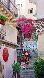 Looking for the best train travel offers? Taormina Arte La Distanza Della Luna Sicilia Italia Paesaggio Estivo Italia