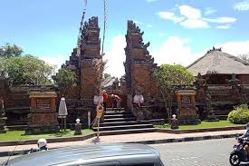 Terjemahan dari meringankan beban di bahasa inggris. Banyak Warganya Dirumahkan Pascawabah Covid 19 Ini Upaya Desa Batuan Meringankan Beban Balipost Com