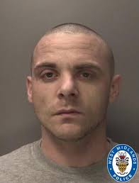 Police appeal for help to find wanted man Daniel Scarry