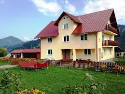 53 km de vatra dornei pe drumul inspre borsa jud. Hotel Pensiunea Gentiana Vatra Dornei