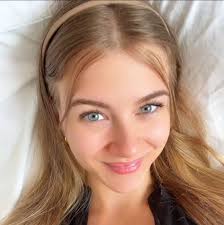 Pig Cupcakes 🐷 These adorable and would be cute for a farm party!