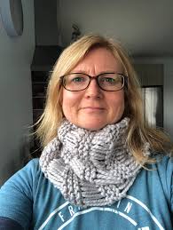 These lovely warm Infinity Scarves are so handy at this time of the year  when the weather is cold. They go around your neck twice. No loose ends. An  older child could