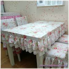 Toalha De Mesa Com Babado Capa De Cadeira Com Babado Cozinhas Artesanais Decoracao Chique Despojada Capas Para Cadeira De Cozinha