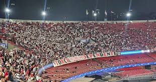Organizada do São Paulo faz protesto de 15 minutos no Morumbis e fica em silêncio durante gol de Calleri