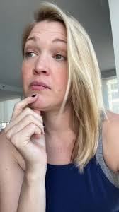 Tracy Weiler's Instagram, Twitter & Facebook