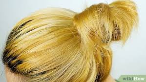 Learn sikat rambut in english translation and other related translations from malay to english. 4 Cara Untuk Membentuk Sanggul Pria Wikihow