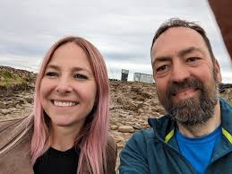 Lovely day filming with @theAliceRoberts for new series of  ‪#DiggingForBritain. Talking Burghead Big Dig @BurgVisit and showing finds  from the #HESsupported @HistEnvScot @LeverhulmeTrust funded excavations led  by @UoA_Archaeology. #ScotArchStrat ‬