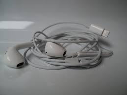 Apple Earpods With Lightning Connector Walmart Com Walmart Com