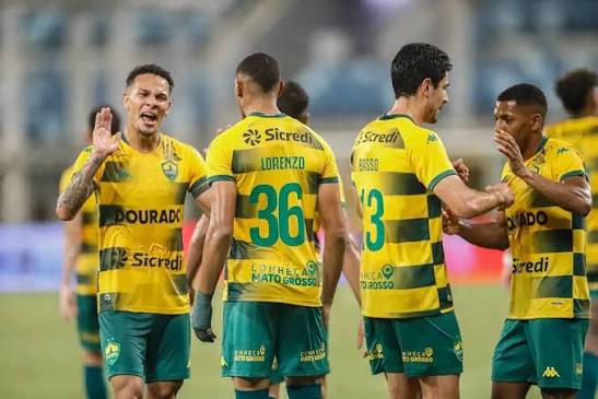 Cuiab&aacute; derrota o N&aacute;utico por 3 a 0 e se aproxima do G-6 do Brasileir&atilde;o