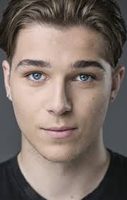 Дакота Тейлор