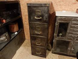 Découvrez nos prix bas meuble a tiroir et bénéficiez de 5% minimum remboursés sur votre achat. Meuble Strafor Annees 20 4 Tiroirs Geonancy Design