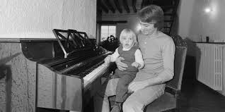 Claude francois — ecoute ma chanson 03:35. Claude Francois Avait Un Deuxieme Fils Marie Claire