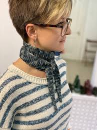 Дни заметно длиннее, солнце уже приятно пригревает и намекает на близкое  лето. Жемчужина летних составов, конечно, шелк. Mia Seta Fettuccia с  благородным сатиновым свечением не перестает нас вдохновлять! Шёлк, к  которому хочется