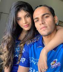 Tom latham wiki, height, weight, age, cricket career, family, wife. Rahul Chahar Guess Our Favourite Colour Onefamily Facebook