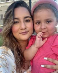 Esther Muñoz (@essygg) • Instagram photos and videos