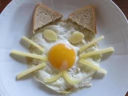 L Oeuf Chat Pour Les Enfants Recette Recettes De Cuisine Plat Pour Enfant Nourriture Amusante
