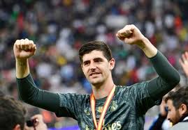 Aujourd'hui les joueurs ont beaucoup d'affinité. Supercoupe D Espagne Un Immense Courtois Offre Sa 11e Supercoupe Au Real Le Courrier Du Vietnam