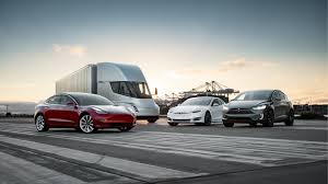Elon musk unveiled tesla's ( tsla ) first electric semi truck in hawthorne, california, which he claimed to have blown his. Tesla S Head Of Heavy Duty Trucking Has Left The Company Techcrunch