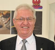 Bird flies off into retirement