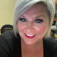 Julie Evatt's Instagram, Twitter & Facebook