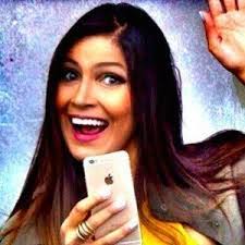 Maria Bastidas's Instagram, Twitter & Facebook