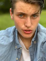 Hey guys! My name is Brittany Handy. I am interested in getting more out  into the acting industry. I was blessed to be a able to be a part of the  cast