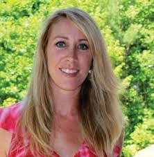 Lisa Allmon's Instagram, Twitter & Facebook