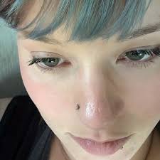 Fans were concerned about Billie Eilish after seeing her visibly in  distress, at recent concert. 👀