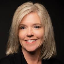 Pauline Earle's Instagram, Twitter & Facebook