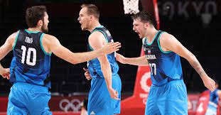 Slovenia's luka doncic celebrates at the end of a men's basketball preliminary round game against spain at the 2020 summer olympics, sunday, aug. 0vch7xo5jwjkgm