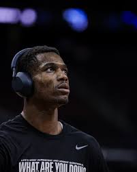 Saturday night hoops 🏀⚡️ #RedStorm