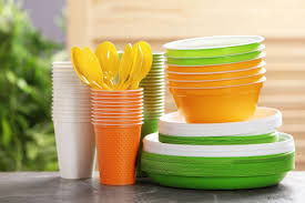 Queste sono le 20 aziende che producono da sole il 55% dei rifiuti di plastica monouso del mondo Plastica Dalle Cannucce Ai Cotton Fioc Da Oggi Stop Ai Prodotti Monouso Tranne I Bicchieri Greenme