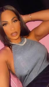 Zoe Young's Instagram, Twitter & Facebook