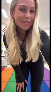 Miss Madison Gill The Teacher from Kiwi School