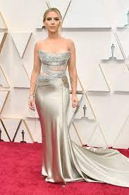 Scarlett johansson 26th annual screen actors guild awards at the shrine auditorium in los angeles january 19, 2020. Scarlett Johansson In Oscar De La Renta Ein Kleid Fur Oscar Gewinnerinnen Vogue Germany