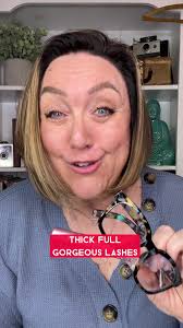 👓 Makeup tips for GLASSES Episode 3 of FIVE! This one is SO good you will  want to try it even if you DON’T wear glasses!! 👓 Try this trick to  avoiding getting mascara smudges all over your lenses! ...