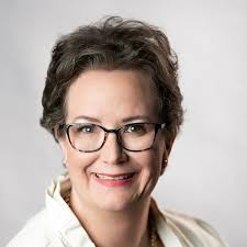 Chocolate and Diamonds for the Woman's Soul: Timeless Treasures to Warm the  Heart and Soothe the Soul: Hall, Carla Wynn, Mancil, Joshua A, Mancil,  Nickolas A, Scism, Michele, Hall, Regina, Spencer, Linda,