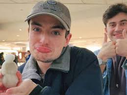 Don't let me fool you! I'm unemployed with $300 in my bank account, but  damn was my first time in LA an absolute BLAST!!! . . . Outfit by THEE  @huntertorr11 💅