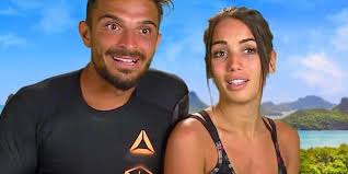 Lmvsmonde #lmvslrdm #lesmarseillais manon marsault s'est rendue aujourd'hui avec julien tanti chez la julien_tanti et #manon_marsault sont venus en #tunisie pour découvrir l'envers du décor de. Manon Marsault Les Marseillais 4 Mariee A Julien Tanti Ce Petit Detail Qui Change Tout Mce Tv