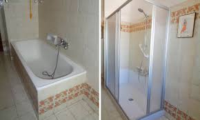 Stai ristrutturando il bagno di casa e ti stai chiedendo se sia meglio mantenere la tua vecchia vasca o trasformarla in una pratica doccia? Detrazioni Fiscali Trasformazione Vasca In Doccia Tecnobad