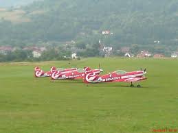 Czytaj recenzje najlepszych miejsc wartych odwiedzenia i atrakcji, które trzeba zobaczyć, w pobliżu. Lotnisko Gora Zar Samoloty Slawnej Grupy Zelazny Mapio Net