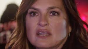 The restaurant crisis law & order: Law Order Svu Fans Respond To Benson And Stabler S Epic Reunion
