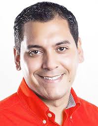 📌El concejal colorado cartista Freddy Chamorro amenazó a policías de  Hernandarias de trasladarlos de su unidad si no liberaban una camioneta que  fue incautada. https://t.co/bH7zSmk3se