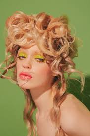 Sumi Natasha — Robert Weir Beauty