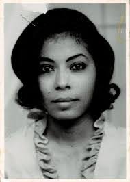 Shelly Shell's Instagram, Twitter & Facebook