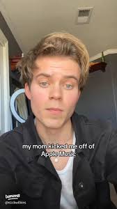 How to Create a Stunning Taylor Swift Playlist Cover That Reflects Her Vibe