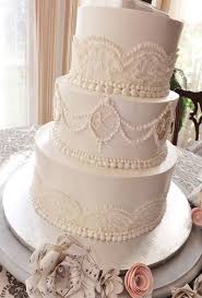Antique And Vintage Wedding Cake With Buttercream Pearl Beading And Buttercream Lace Details Polish Vintage Cake Beautiful Wedding Cakes Wedding Cakes Vintage