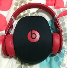 Beats wireless bluetooth mix 3 earbuds mixr earphones sports headphones hotsell. 100 Authentic Beats By Dr Dre Mixr Headphones Created By David Guetta Electronics On Carousell