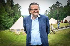 Il a créé padelworld et envisage la création de 100 à 200 courts de padel, dont une grande partie en flandre. Marc Coucke Augmente Sa Participation Dans La Maison Mere De Walibi Et Bellewaerde Economie 7sur7 Be