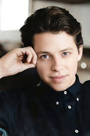 ANSWER (Read Section No. 1, first paragraph):  https://www.mentalfloss.com/article/62798/6-movies-almost-starred-robert-downey-jr?a_aid=46813  Celebrating his 60th birthday today, can you name this actor whose mix of  neurotic charm and comic timing made ...